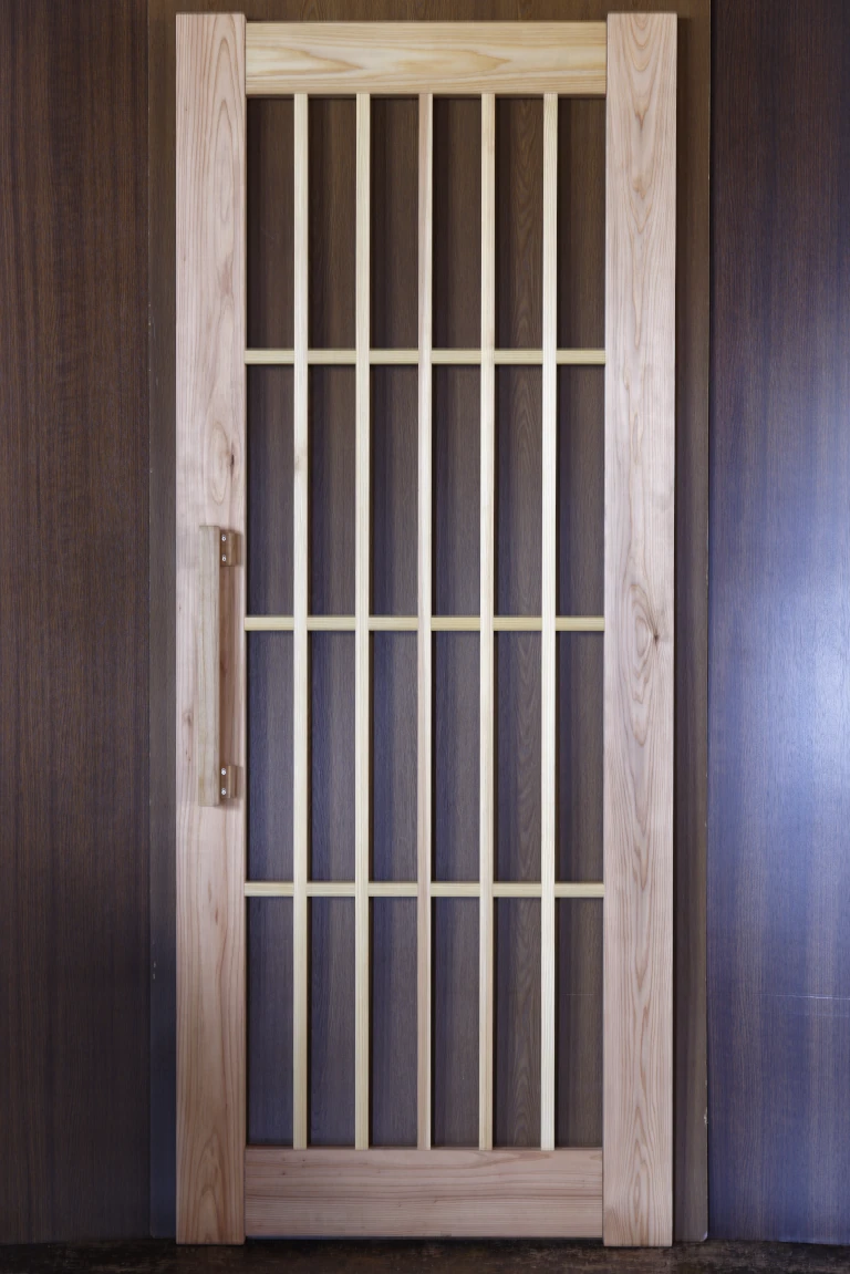 格子窓付きドア・引き戸A